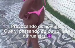Saí da praia para foder no apartamento de um estranho
