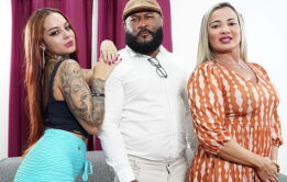 Casada safada ganha massagem erótica e foda na cama