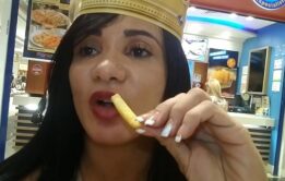 Confusão no Shopping Errei o banheiro e levei uma surra de pau no cu