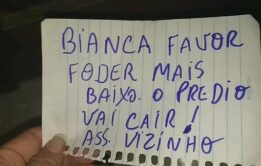 Vizinha recebe bilhete e fode com tesão e muito barulho